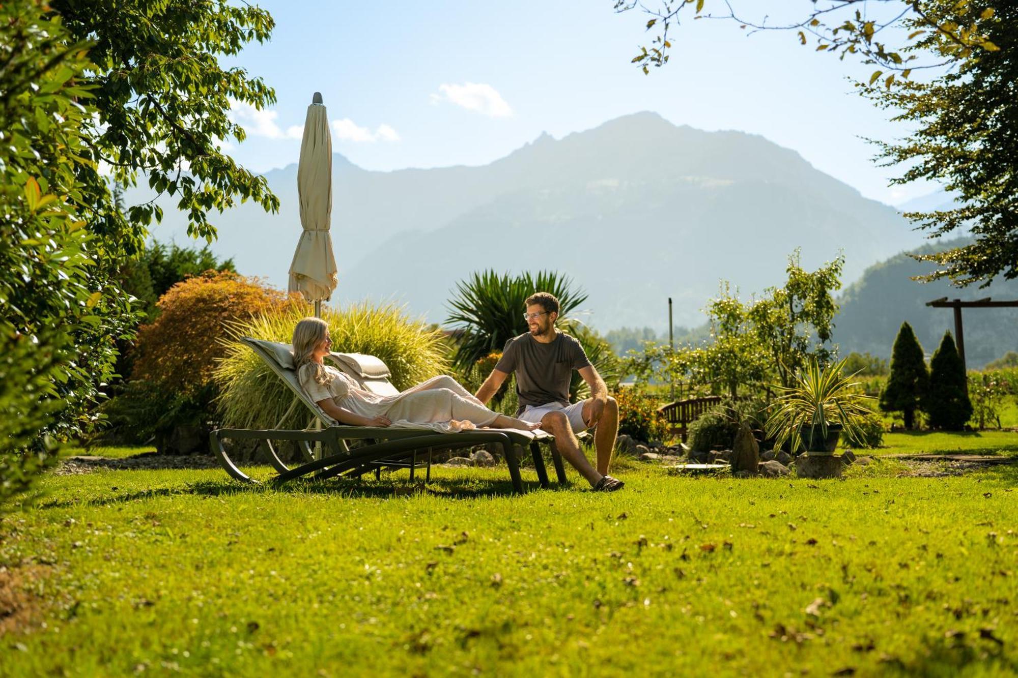 Salzano Hotel - Spa - Restaurant Unterseen Екстериор снимка