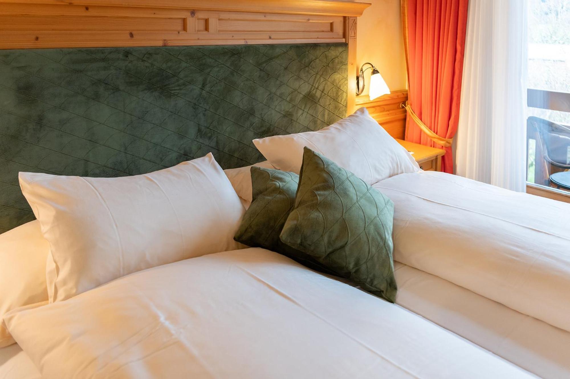Salzano Hotel - Spa - Restaurant Unterseen Екстериор снимка