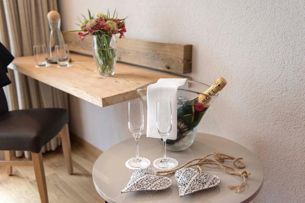 Salzano Hotel - Spa - Restaurant Unterseen Екстериор снимка